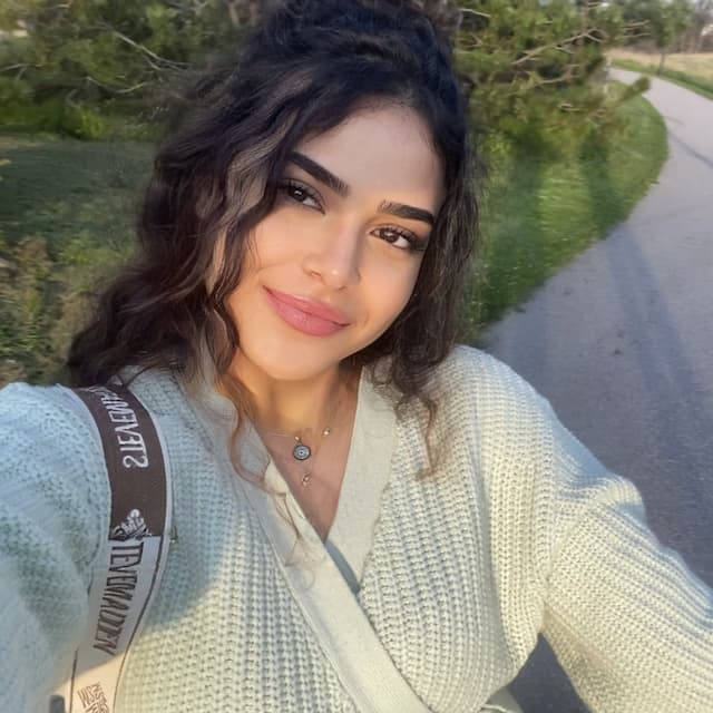 Hala Zou'bi's profile picture